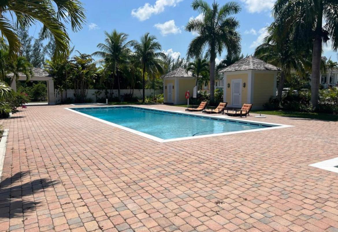 Garden Penthouse Apartment Nassau Exterior photo